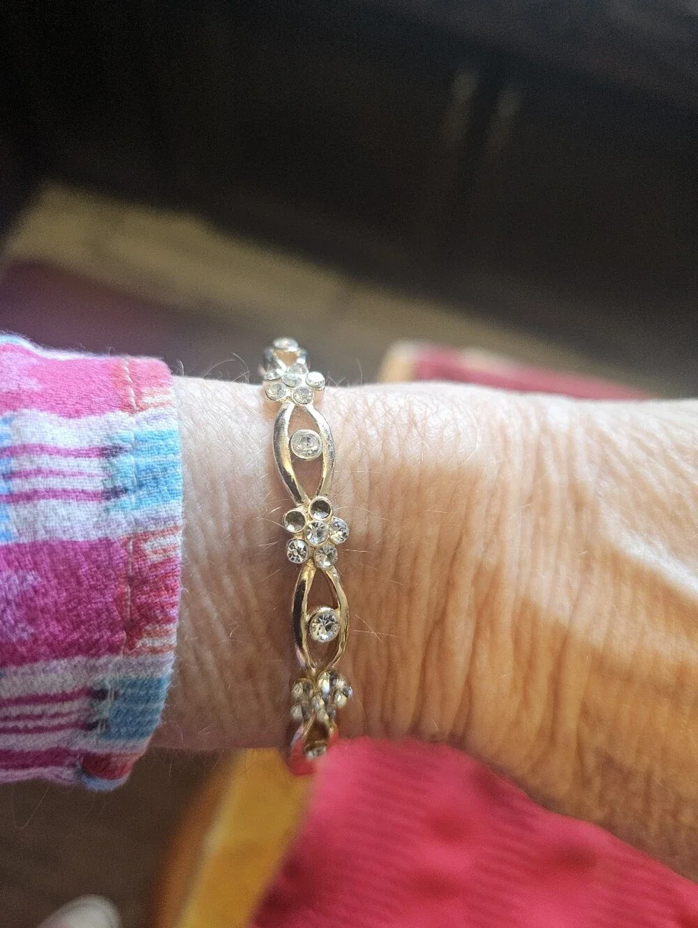 Gold Bracelet With Flowers White Stones